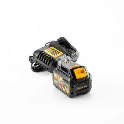Dewalt FLEXVOLT 20V/60V MAX Lithium-Ion Battery And Charger Starter Kit (6 Ah) - DCB606C -PowerPro Tools dewndcb606c b