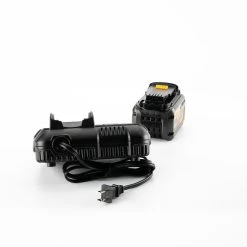 Dewalt FLEXVOLT 20V/60V MAX Lithium-Ion Battery And Charger Starter Kit (6 Ah) - DCB606C -PowerPro Tools dewndcb606c c