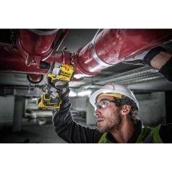 Dewalt 20V MAX Brushless Lithium-Ion 1/2 In. Cordless Compact Impact Wrench Kit (1.7 Ah) - DCF921E1 17 Dewalt 20V MAX Brushless Lithium-Ion 1/2 In. Cordless Compact Impact Wrench Kit (1.7 Ah) - DCF921E1 -PowerPro Tools dewndcf921e1 e