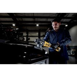 Dewalt 20V MAX XR Lithium-Ion Variable Speed 5 In. Cordless Random Orbit Polisher Kit (5 Ah) - DCM848P2 -PowerPro Tools dewndcm848p2 g
