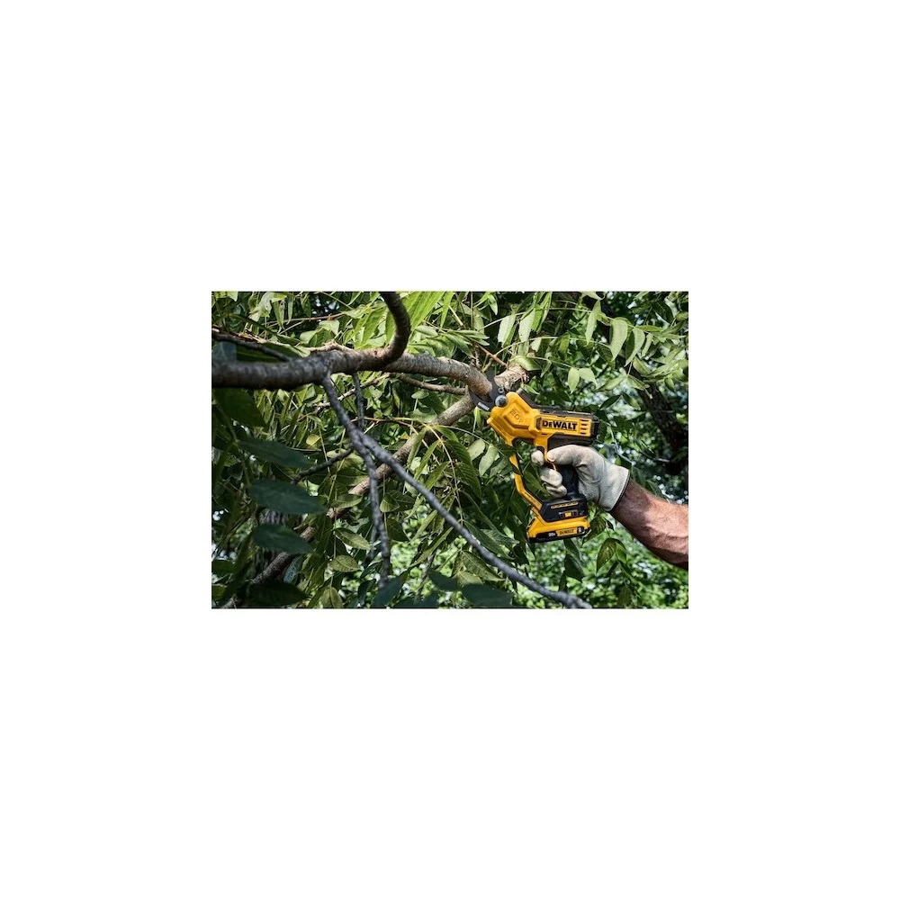 Dewalt 20V MAX Lithium-Ion 1-1/2 In. Cordless Pruner (2 Ah) - DCPR320D1 8 Dewalt 20V MAX Lithium-Ion 1-1/2 In. Cordless Pruner (2 Ah) - DCPR320D1 - Image 6